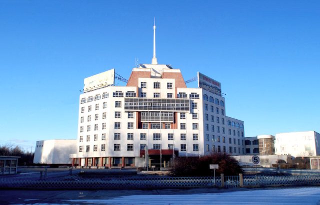 P . 甘肃青海盐湖工业股份