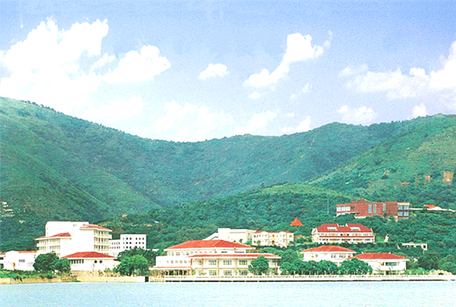 E . 江苏苏州东山宾馆