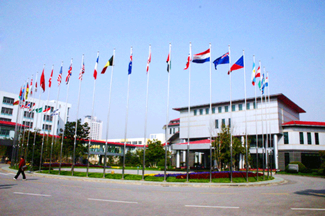 B . 江苏无锡新区管委会