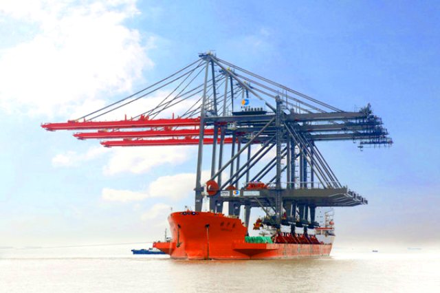 I . 上海振华重工股份