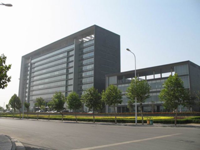 J . 河南郑州日产汽车