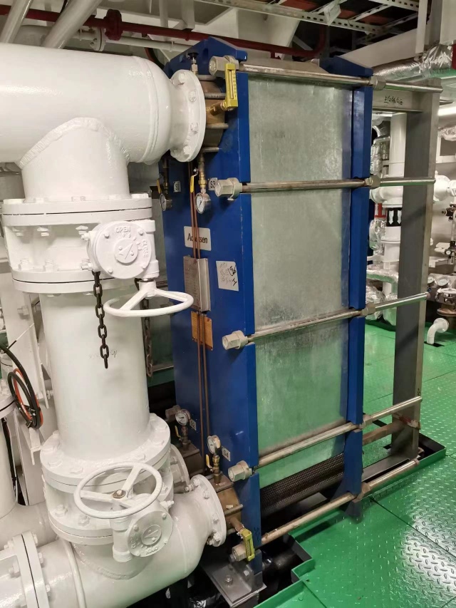 77 大连中远 12000T半潜打捞工程船项目 (3)