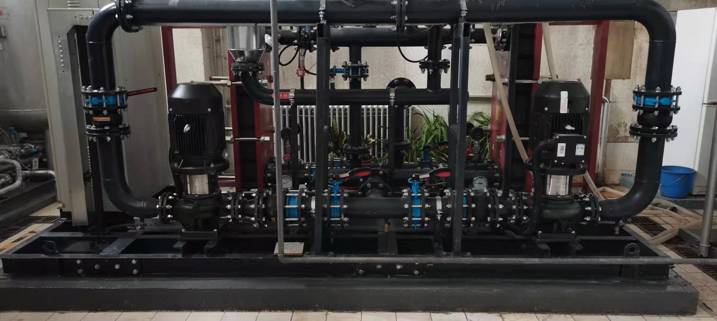 B . 国家机关事务管理局